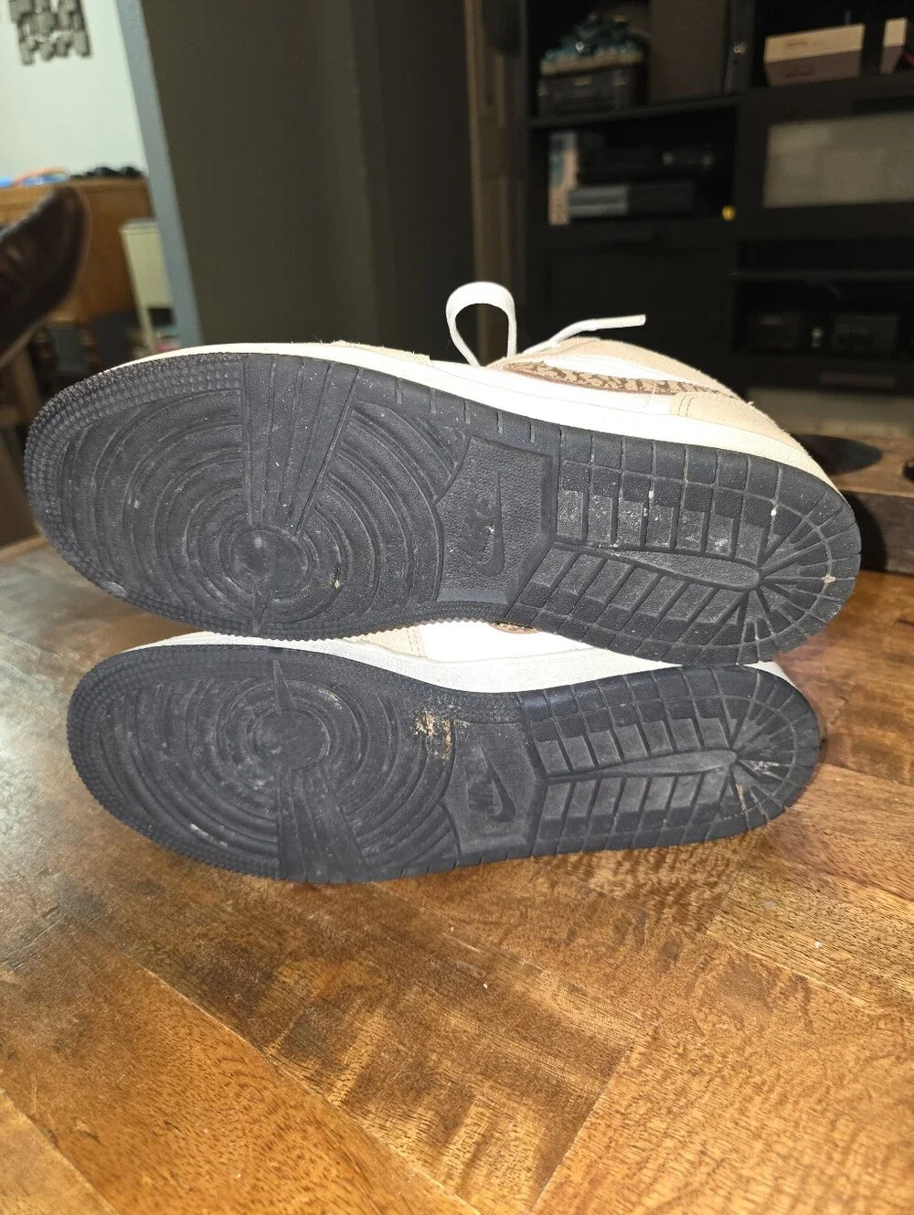 Nike Air Jordan 1 Low SE Brown Elephant - 6.5Y / Womens 8